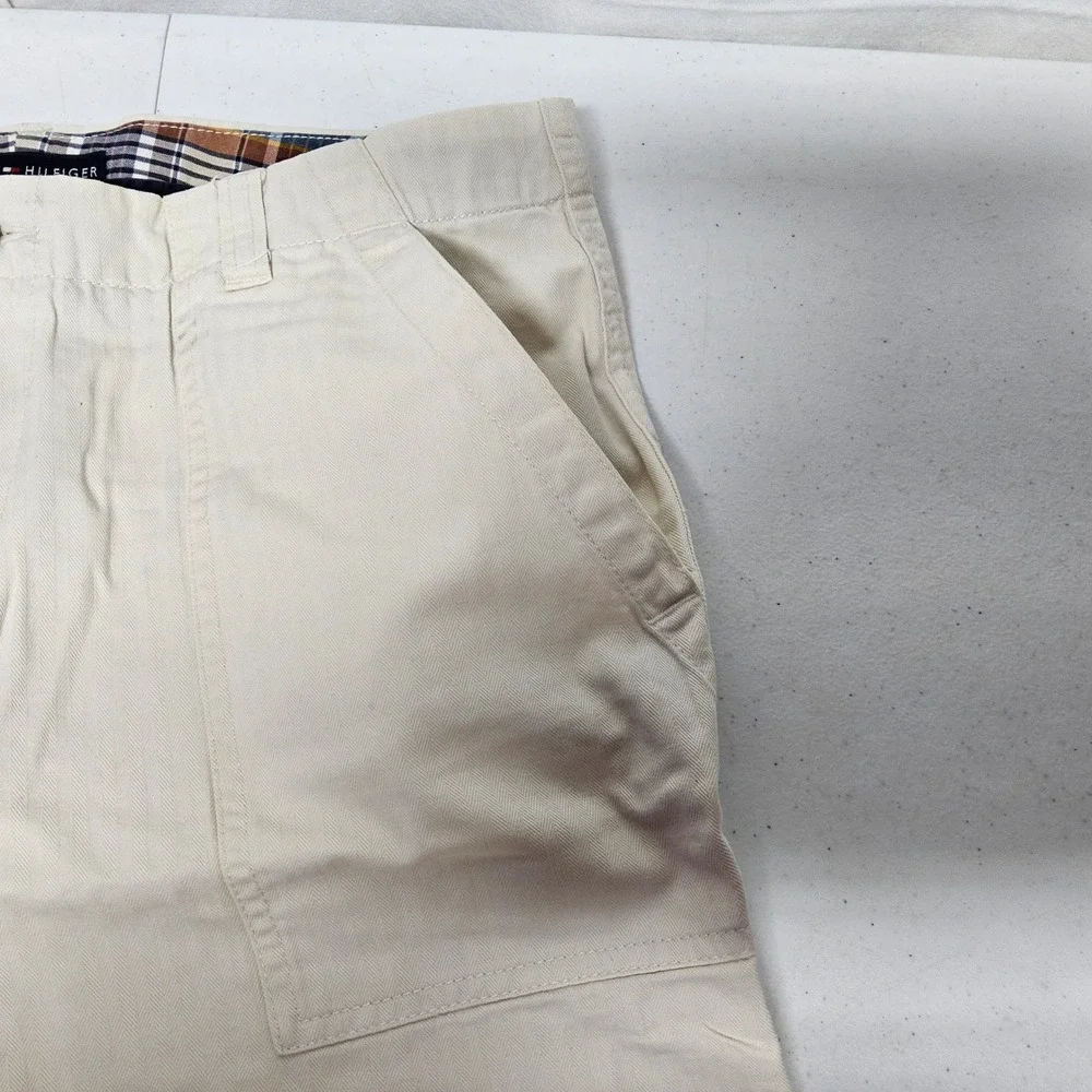Tommy Hilfiger Chino Shorts Mens 34 Cream‎ Herringbone Cotton 364223 01/06
